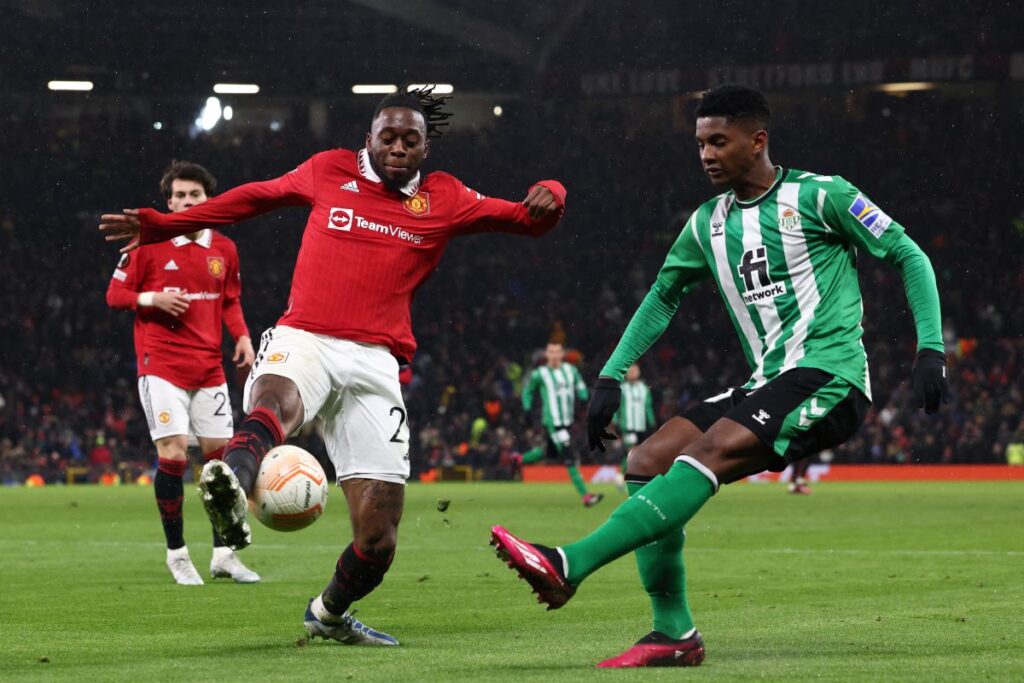 Aaron Wan-Bissaka tambah daftar pemain Manchester United yang cedera