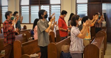 Pengakuan Iman Rasuli dalam Bahasa Inggris dan Bahasa Indonesia, Suatu Bentuk Iman Kristiani