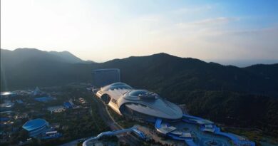 Berisi 100 Ribu Hewan Laut, Desain Futuristik Taman Sains Laut ini Mirip Kapal Alien