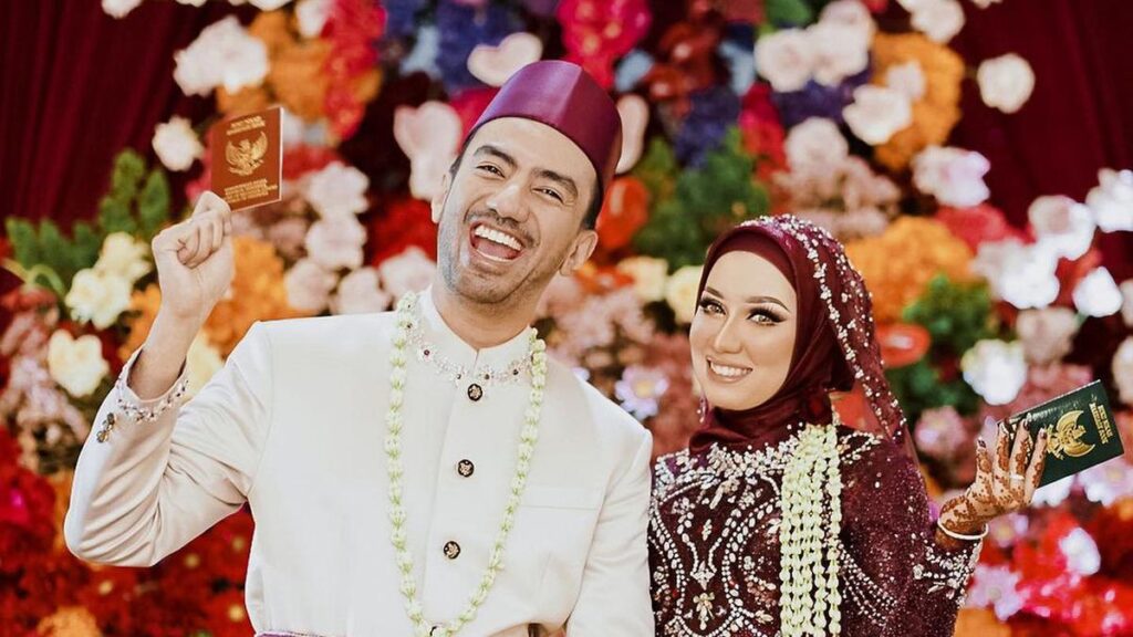 2 Tahun Menjanda, Ini 6 Potret Pernikahan Reza Zakarya D'Academy dan Amira Karaman