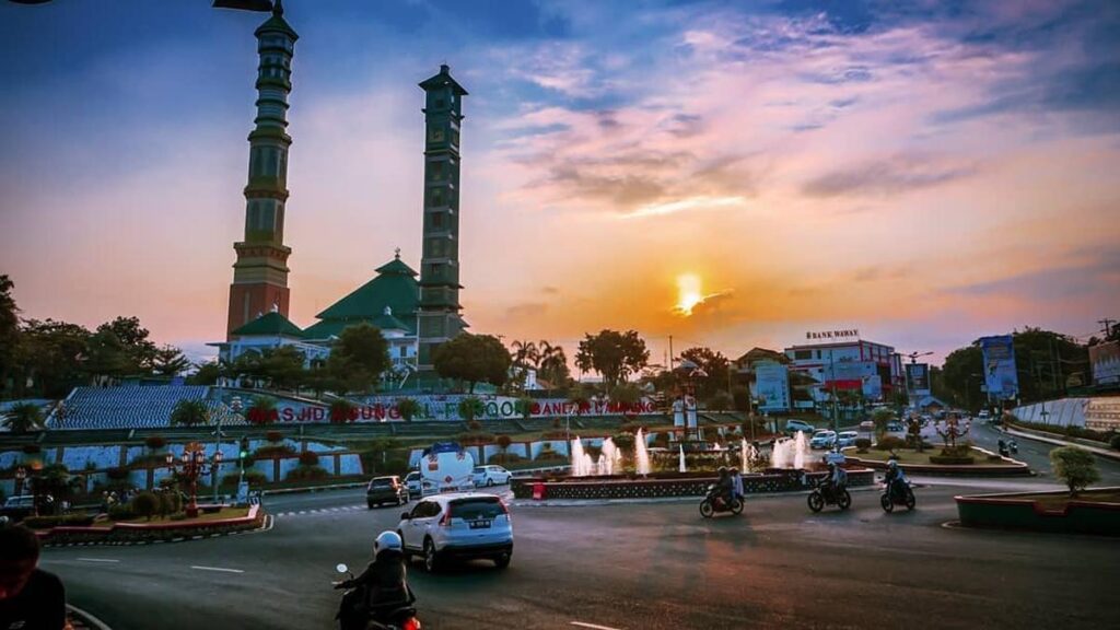 Masjid Al Furqan Bandar Lampung, Sejarah, Arsitektur dan Fasilitasnya