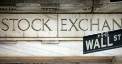 Wall Street ditutup melemah, investor berlindung jelang keputusan Fed