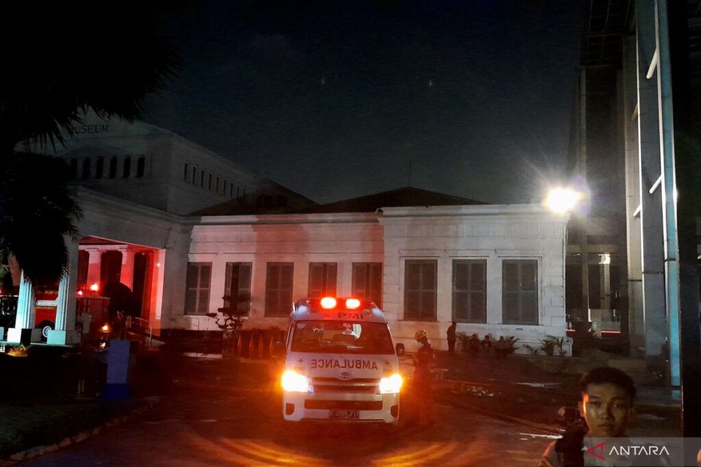 Nadiem: Penyelamatan artefak Museum Nasional jadi prioritas utama