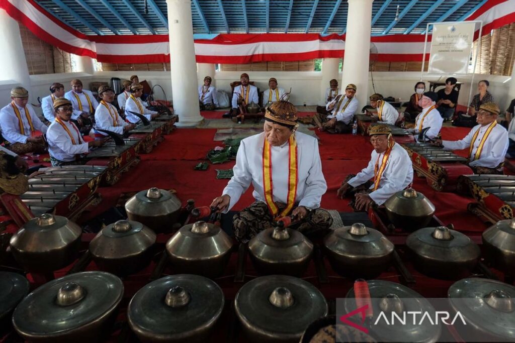 Gamelan Sekaten Solo - ANTARA News