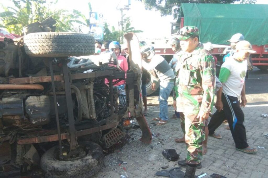 Kecelakaan beruntun di Situbondo dua korban meninggal
