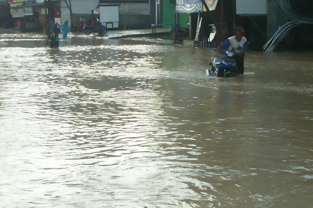 BMKG prakirakan enam daerah di Kaltim hujan petir pada Jumat