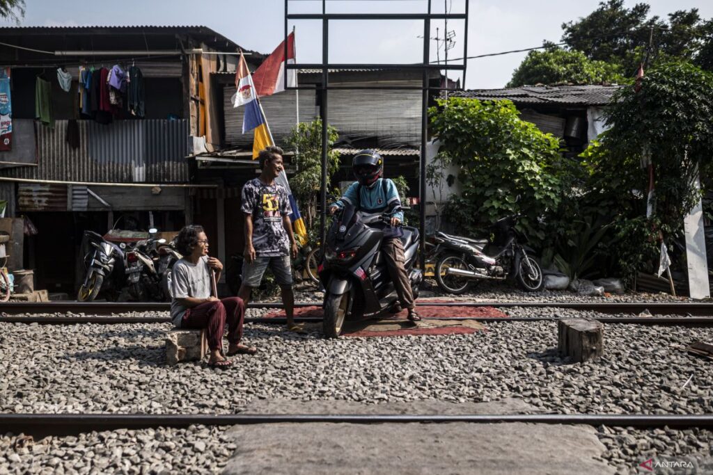 "Jalan tikus" penembus belantara Jakarta