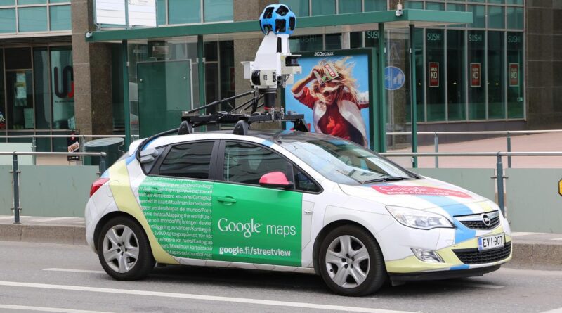 10 Momen Aneh yang Direkam Google View Street, Tak Masuk Akal