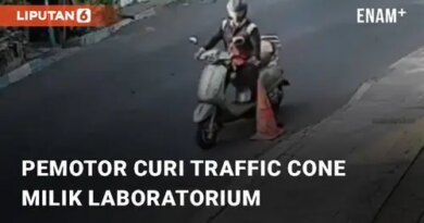 VIDEO: Aneh, Pemotor Curi Traffic Cone Milik Laboratorium di Pasuruan