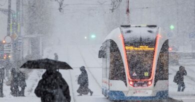 Hari pertama musim salju di Rusia