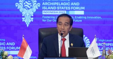 Konpres Presiden Jokowi usai KTT AIS Forum