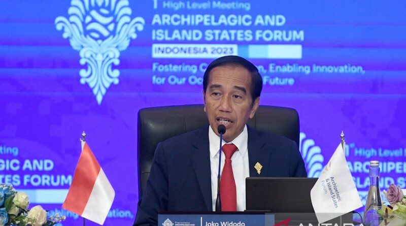 Konpres Presiden Jokowi usai KTT AIS Forum