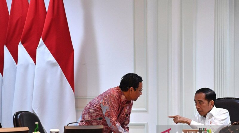 Hasto sebut Jokowi diundang pengumuman Mahfud MD jadi bakal cawapres