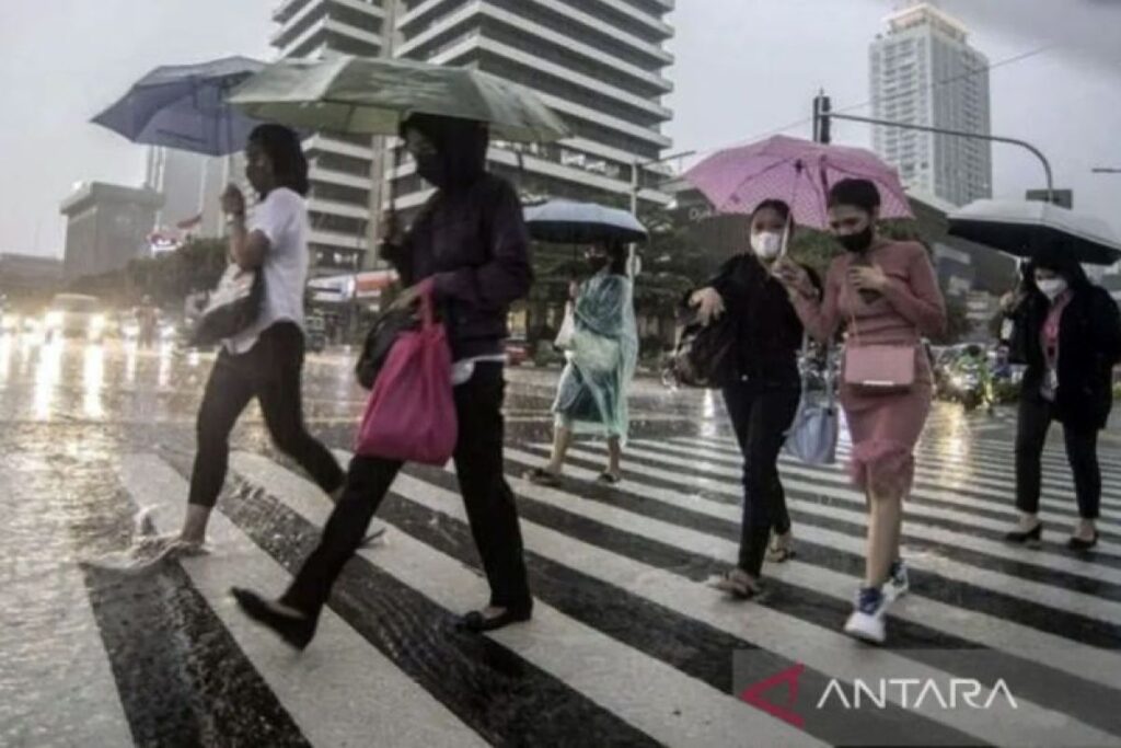 BMKG: Hujan ringan hingga sedang berpeluang guyur kota besar