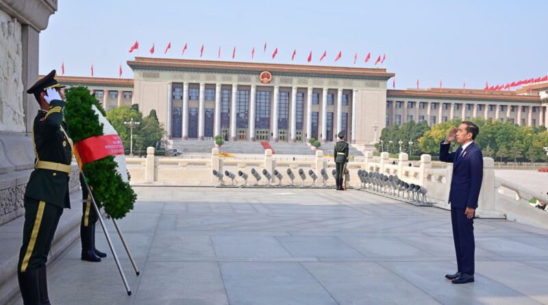 Presiden Jokowi kunjungi Monumen Pahlawan Rakyat di Beijing