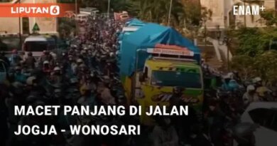 VIDEO: Macet Panjang Mengular di Jalan Jogja - Wonosari Akibat Perbaikan Jalan