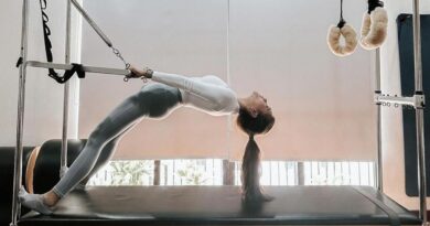 Momen Audi Marissa menjalani Pilates, melatih kekuatan otot dan kelenturan