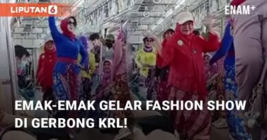 VIDEO: Momen Sekelompok Emak-emak Gelar Fashion Show di Gerbong KRL!