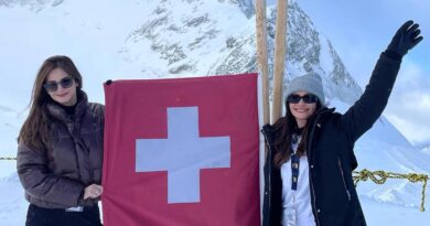 Potret Cut Tari dan Ersa Mayori berlibur bersama di Swiss, asyik mendaki gunung es