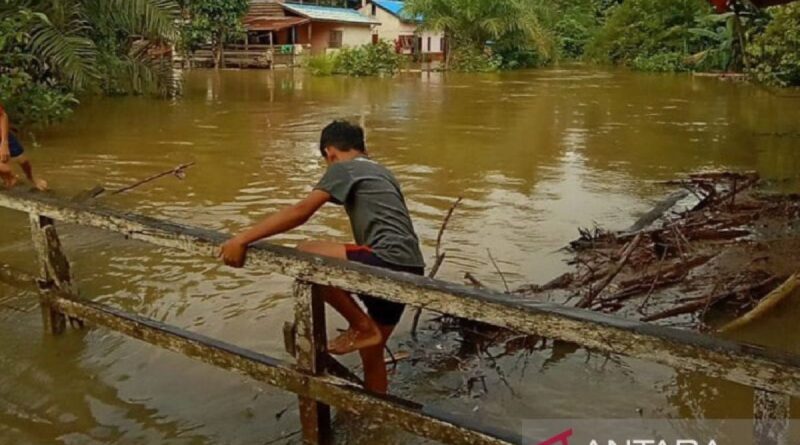 BPBD Kalbar: 1.242 warga di Landak terdampak banjir