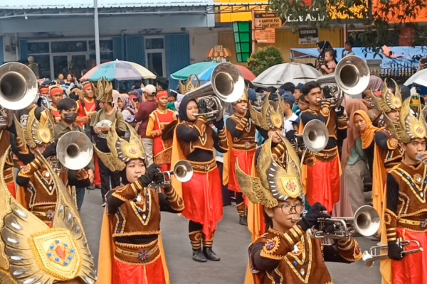 Cilegon mengadakan karnaval dan festival untuk melestarikan budaya