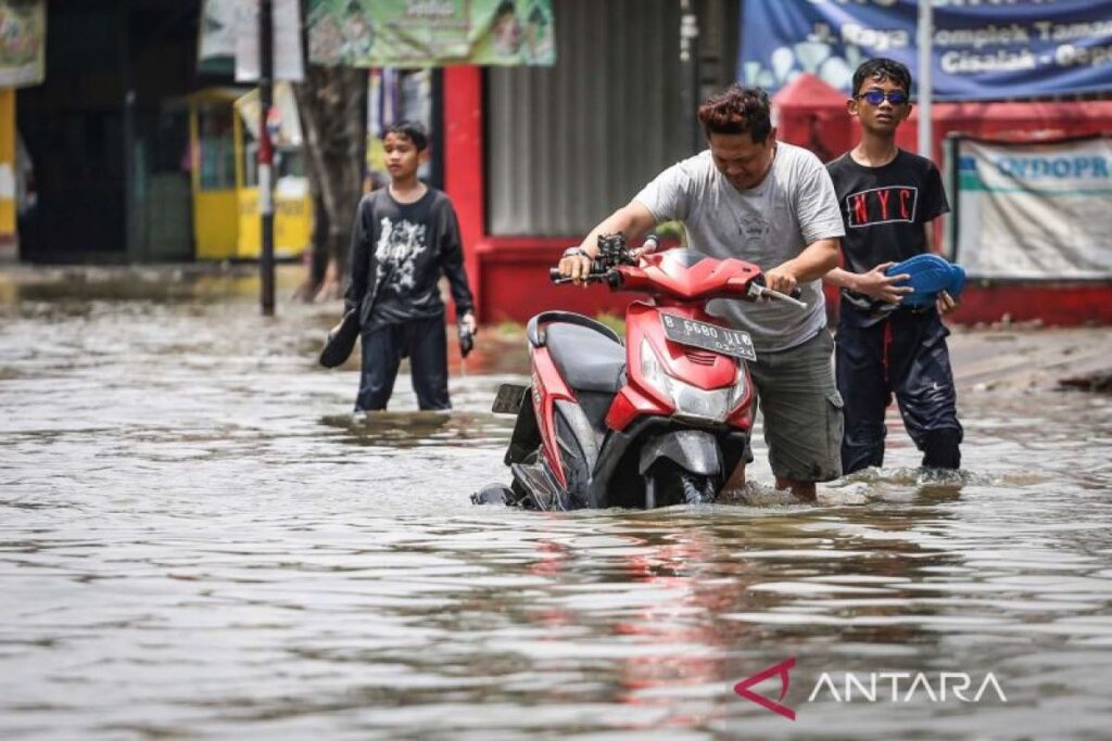 Penampakan banjir yang merendam wilayah Depok dan kabupaten Bekasi