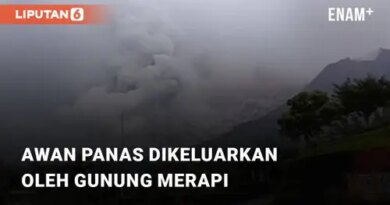 VIDEO: Detik-detik Awan Panas Dikeluarkan oleh Gunung Merapi