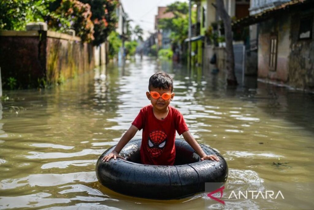 BMKG: Bencana banjir dan longsor di Jabar akibat hujan lebat