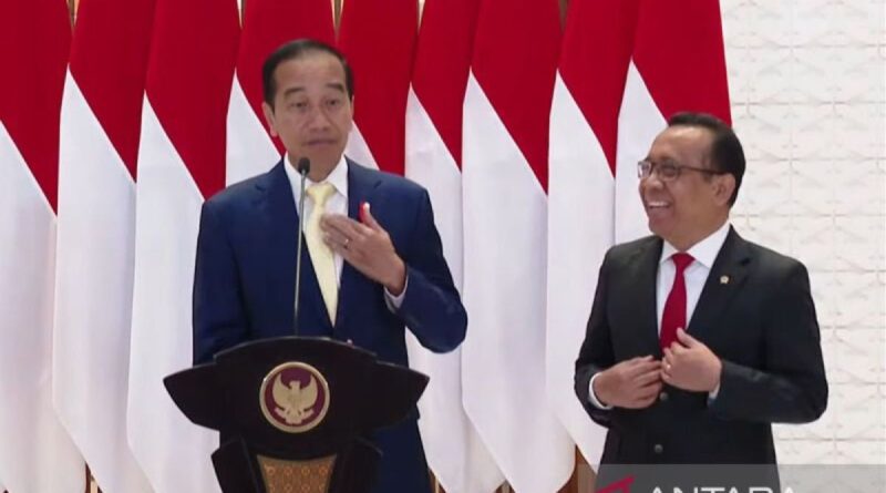 Istana jelaskan alasan Presiden pakai dasi kuning ke Jepang