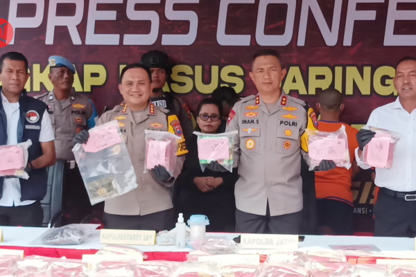 Polrestabes Surabaya menggagalkan peredaran 144 kilogram sabu