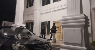 KPK geledah kediaman Gubernur Malut di Ternate