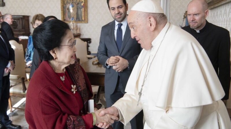 Megawati dan Paus Fransiskus bertemu bahas perdamaian dunia, iklim