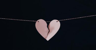 180 Kata Kata Cinta Sedih yang Menyentuh Hati Lawan Jenis, Menenangkan Hati yang Terluka