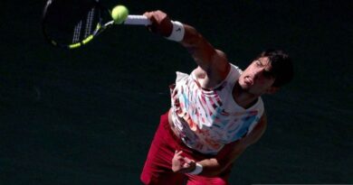 Alcaraz berusaha keras dapatkan tempat di babak ketiga Australian Open