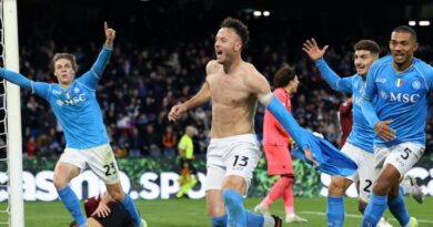 Napoli lakukan comeback saat kalahkan Salernitana dengan skor 2-1