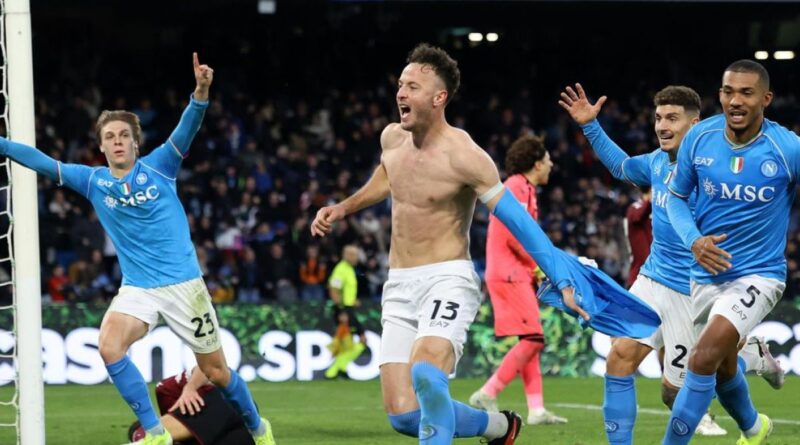 Napoli lakukan comeback saat kalahkan Salernitana dengan skor 2-1