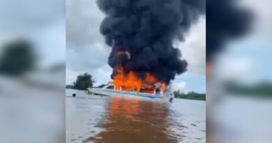 Speed boat rombongan Wakil Bupati Kutai Barat terbakar