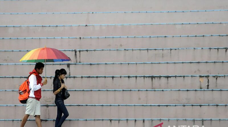 BMKG prakirakan wilayah Jakarta hujan pada Selasa pagi hingga malam