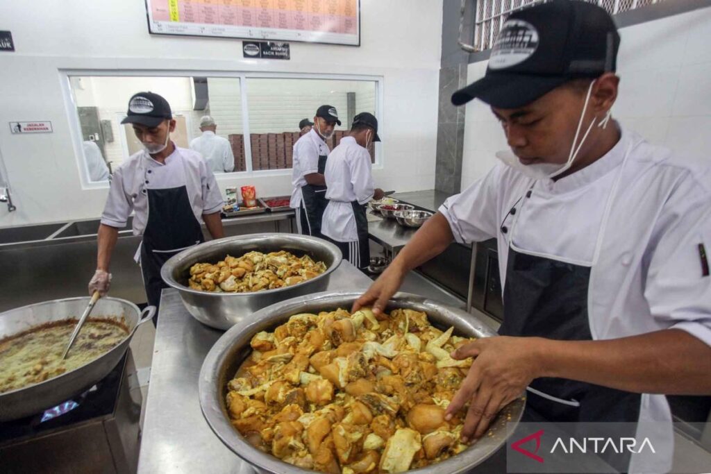 Beginilah cara pemberian makanan bagi narapidana di Lapas Cibinong