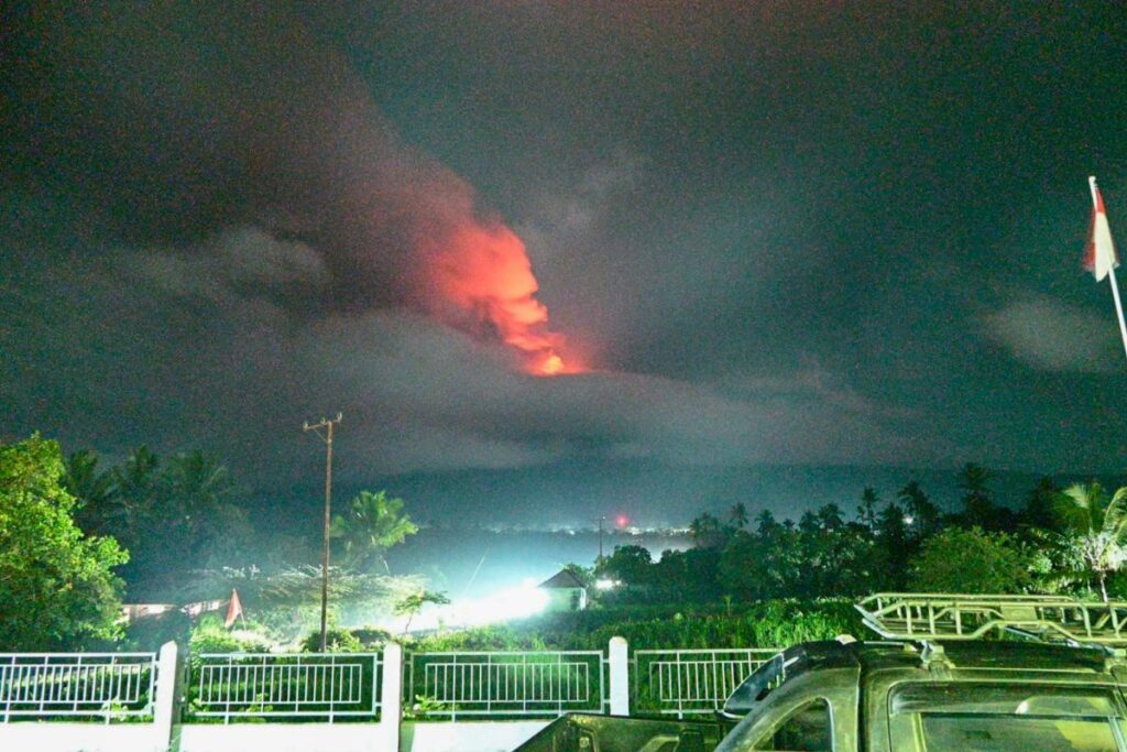 Gunung Lewotobi Laki-laki tunjukkan peningkatan energi erupsi