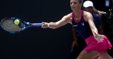 Karolina Pliskova angkat trofi setelah paceklik gelar empat tahun