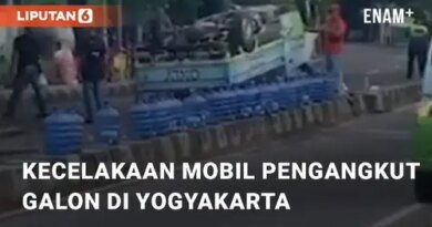 VIDEO: Viral Kecelakaan Mobil Pengangkut Galon di Ring Road Selatan Yogyakarta