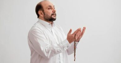 Doa Memakai Baju Alhamdulillahilladzi, Keutamaan dan Adabnya