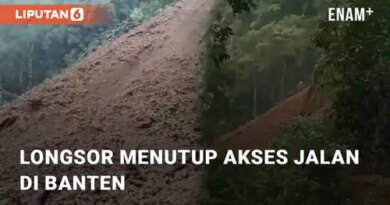 VIDEO: Detik-detik Longsor Menutup Akses Jalan Antara Warungbanten - Citorek Banten