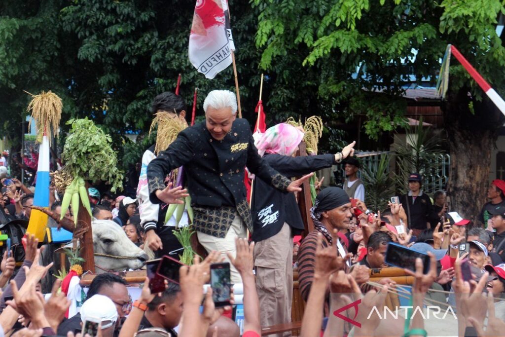 Ratusan ribu pendukung Ganjar-Mahfud sambut meriah di Solo