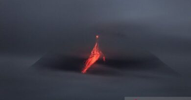Guguran lava meluncur 189 kali dari Gunung Merapi