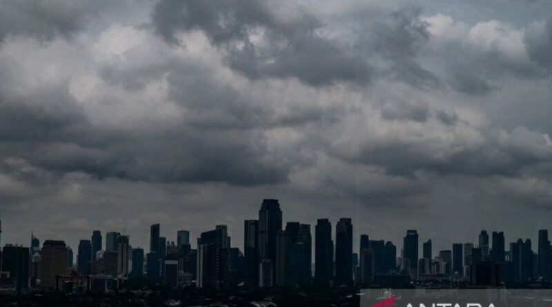 Wilayah Jakarta berpotensi diselimuti awan pagi dan siang hari