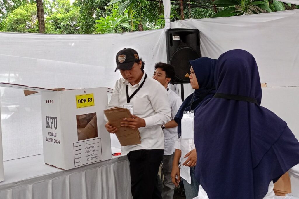 KPU Jakpus pastikan rekapitulasi Pemilu 2024 dimonitor hingga selesai