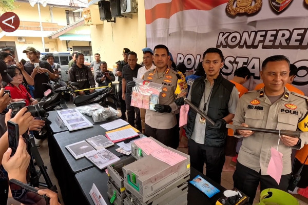 Polresta Bogor Kota menangkap enam pembobol ATM minimarket