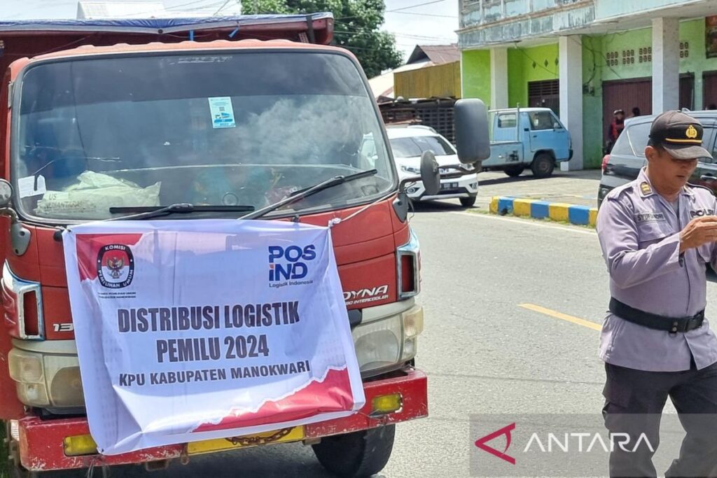 KPU Manokwari lanjutkan distribusi logistik pemilu ke tiga distrik